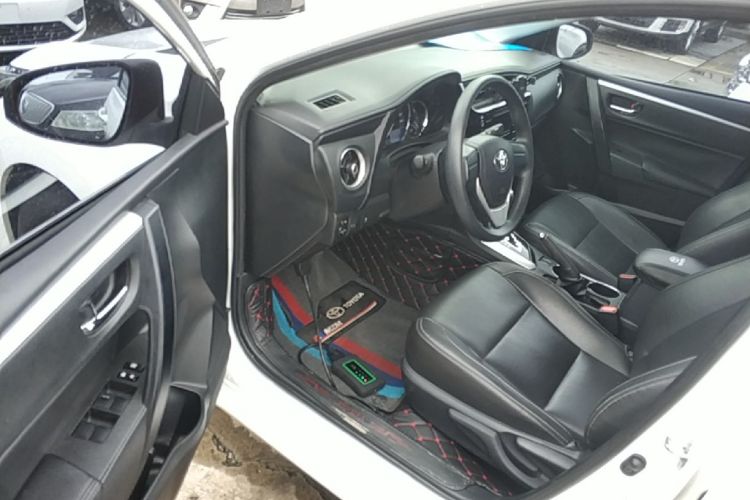 Toyota Corolla 2018 car image #12