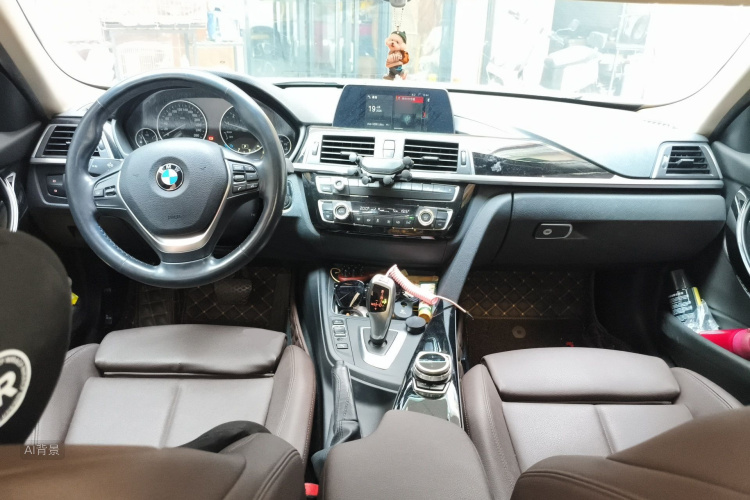 BMW 3 Series 2018 car image #11