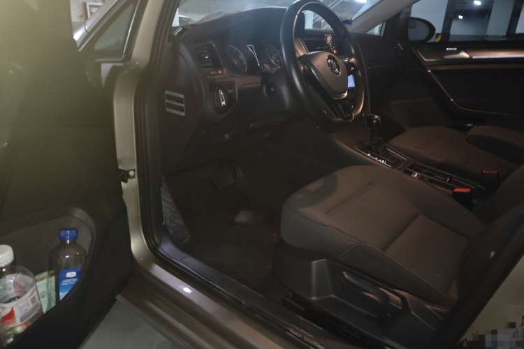 Volkswagen Golf 2016 car image #13