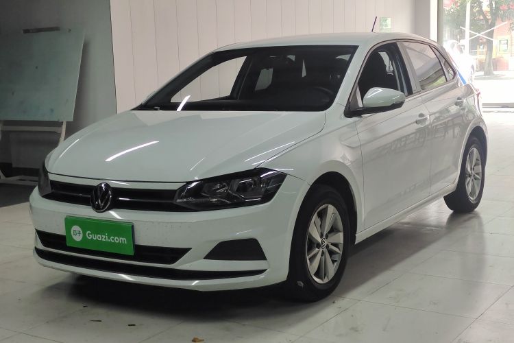 Volkswagen Polo 2023 car image #2