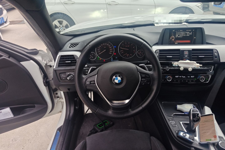 BMW 3 Series 2017 #15 BMW 3 Series 2017 car image #15
