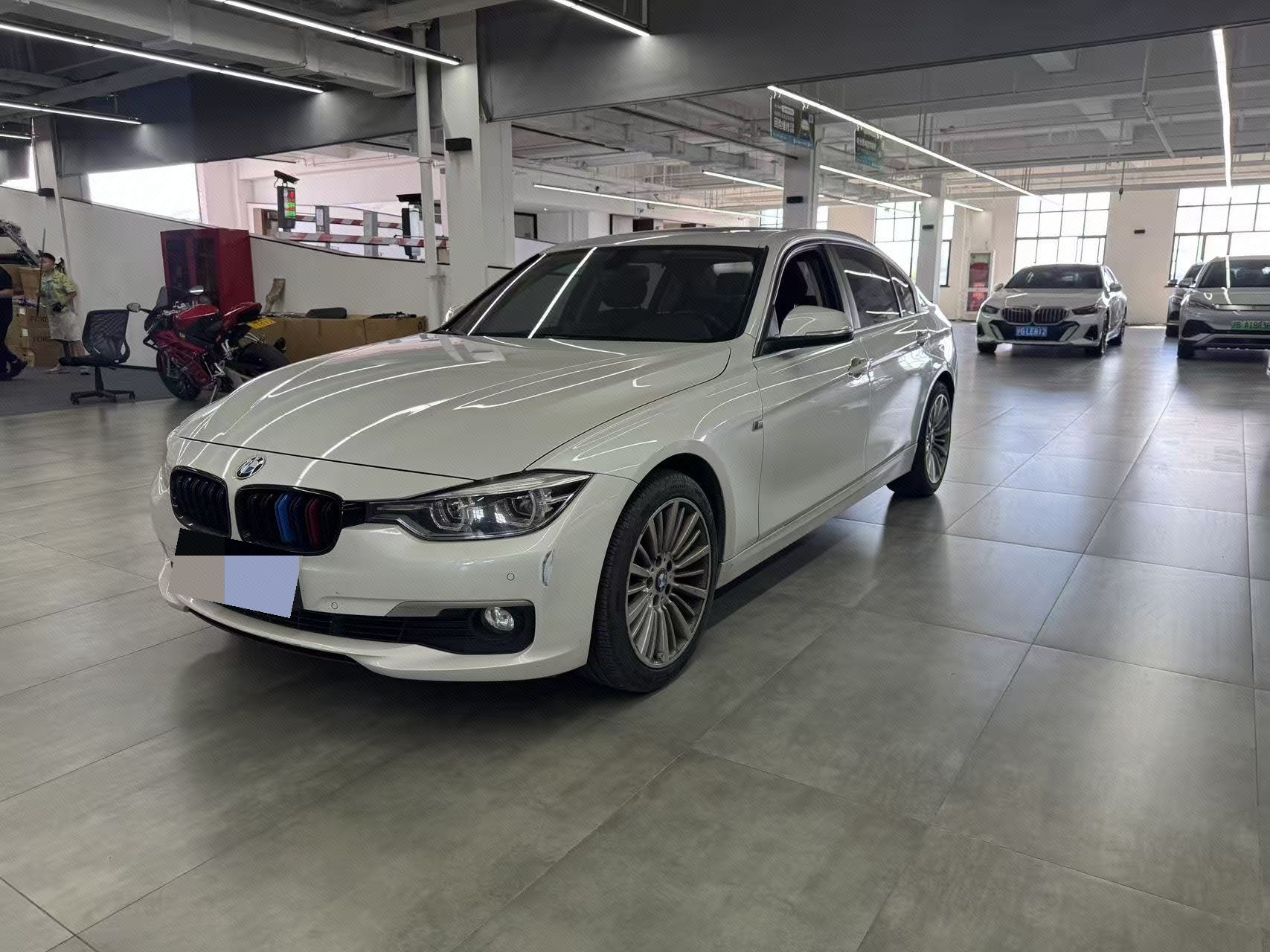 BMW 3 Series 2018 car image 