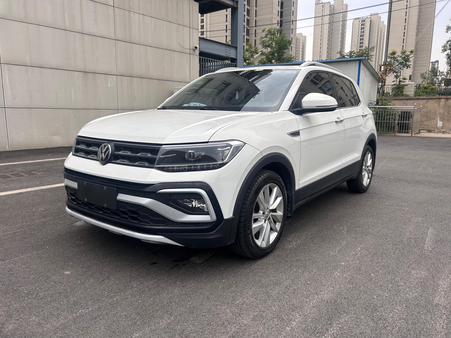 Volkswagen T-Cross 2019 car image 
