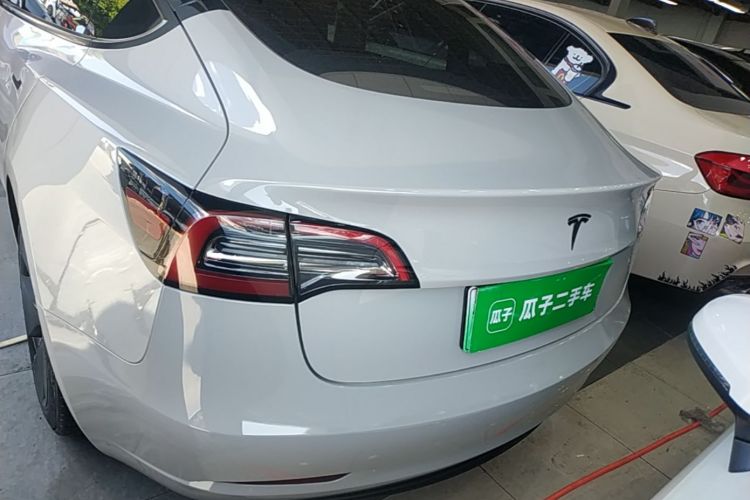 Tesla Model 3 2022 car image #4