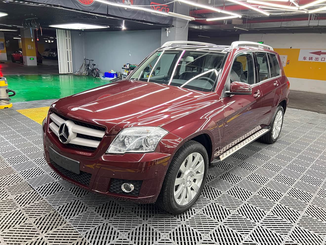 Mercedes-Benz GLK Class (Imported) 2011 Mercedes-Benz GLK Class (Imported) 2011 car image
