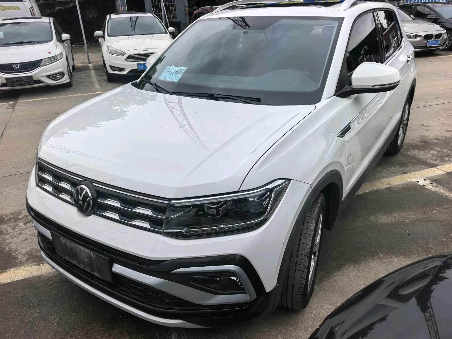 Volkswagen T-Cross 2020 Volkswagen T-Cross 2020 car image