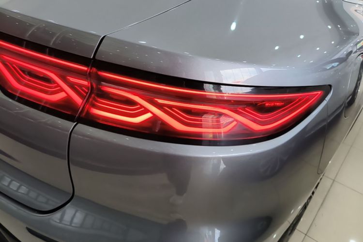 BYD Han 2023 car image #8