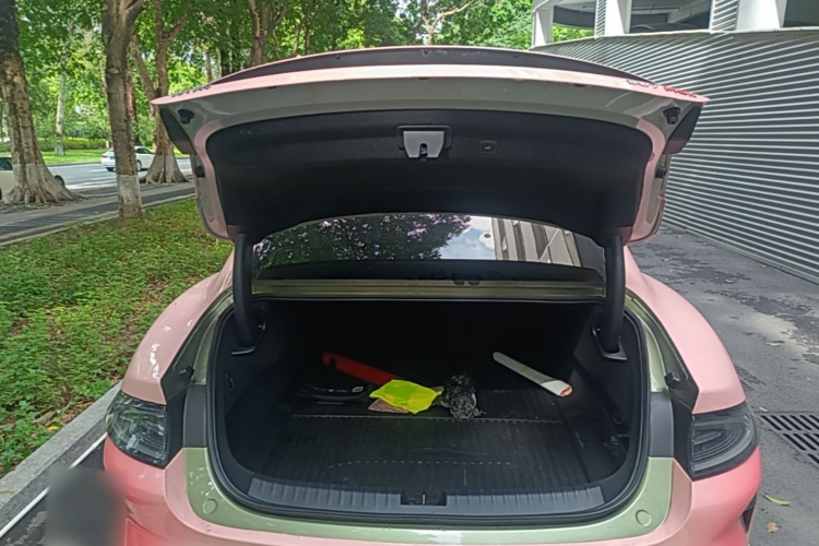 MI SU7 2025 immagine di auto #19