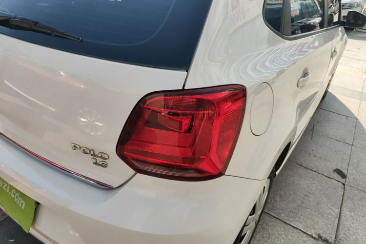 Volkswagen Polo 2017 car image #8