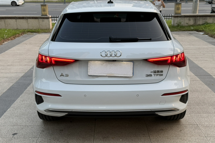 Audi A3 2024 صورة سيارة #5