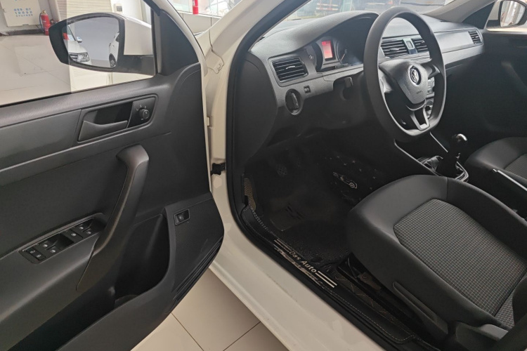 Volkswagen Santana 2018 #12 Volkswagen Santana 2018 car image #12
