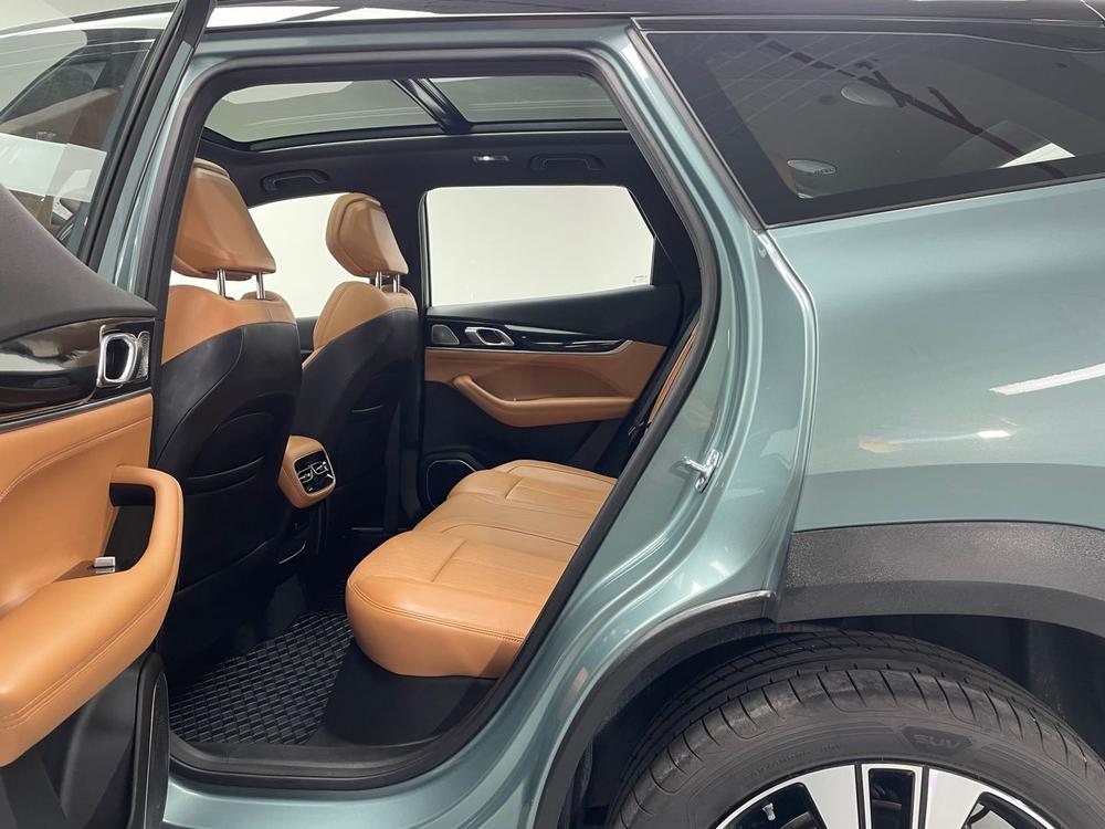 GEELY Boyue L 2025 car image #18