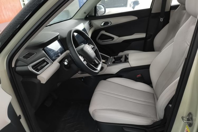 BYD YuanUP 2025 #15 BYD YuanUP 2025 car image #15