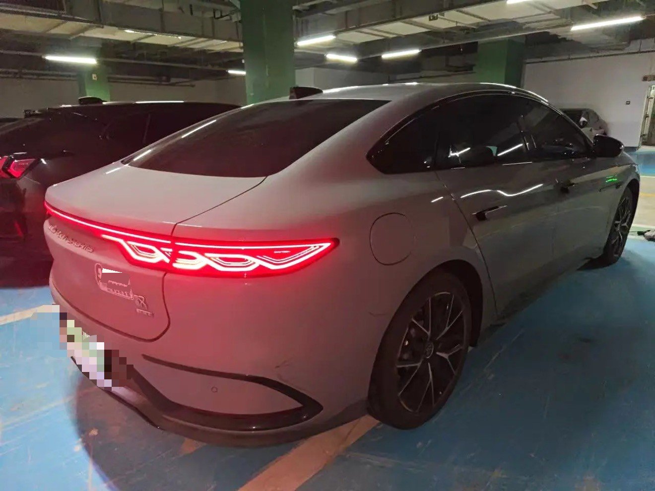BYD Han 2025 image de voiture #2