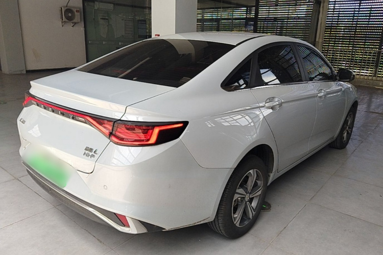 GEELY Emgrand L HiP 2023 #7 GEELY Emgrand L HiP 2023 immagine di auto #7