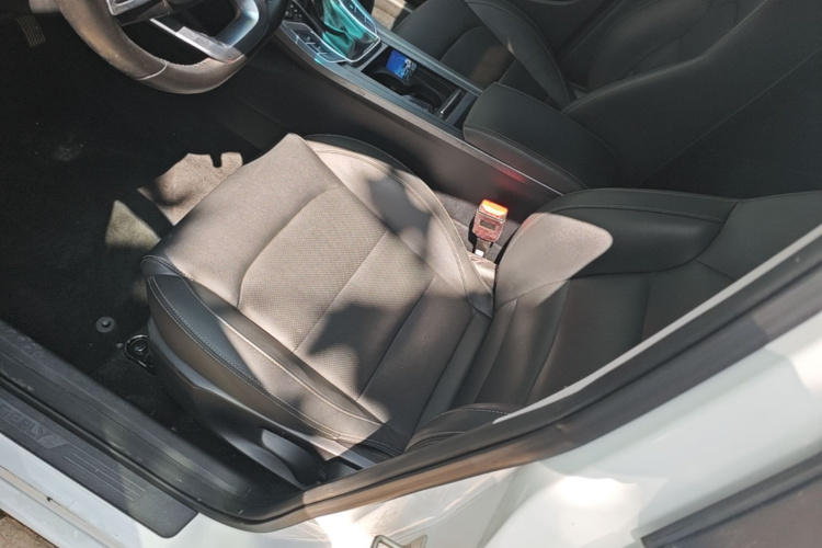 GEELY Emgrand 2020 car image #15