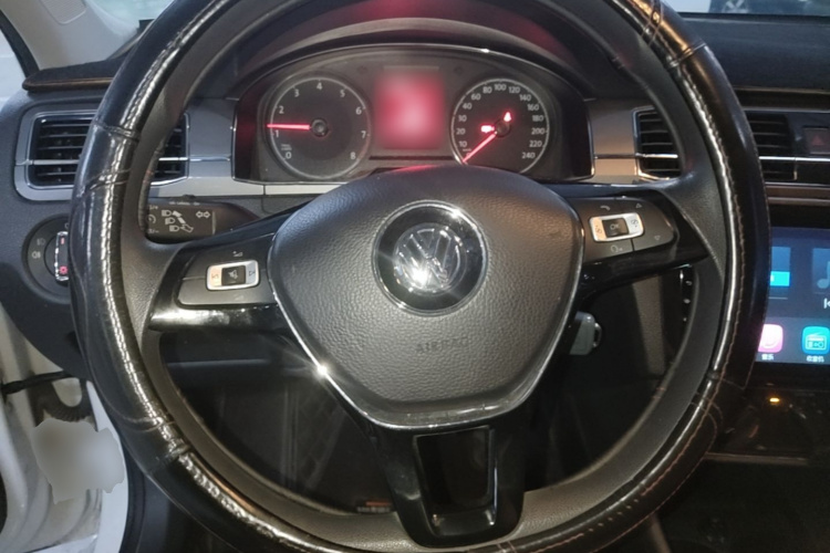 Volkswagen Santana 2019 car image #15