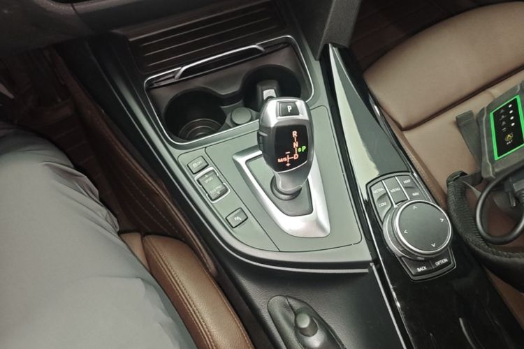 BMW 3 Series 2019 #14 BMW 3 Series 2019 immagine di auto #14