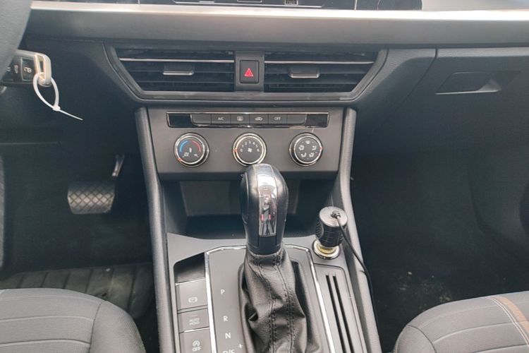 Volkswagen Lavida 2019 #13 Volkswagen Lavida 2019 car image #13