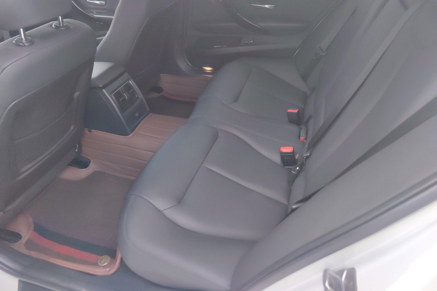 BMW 3 Series 2017 car image #6