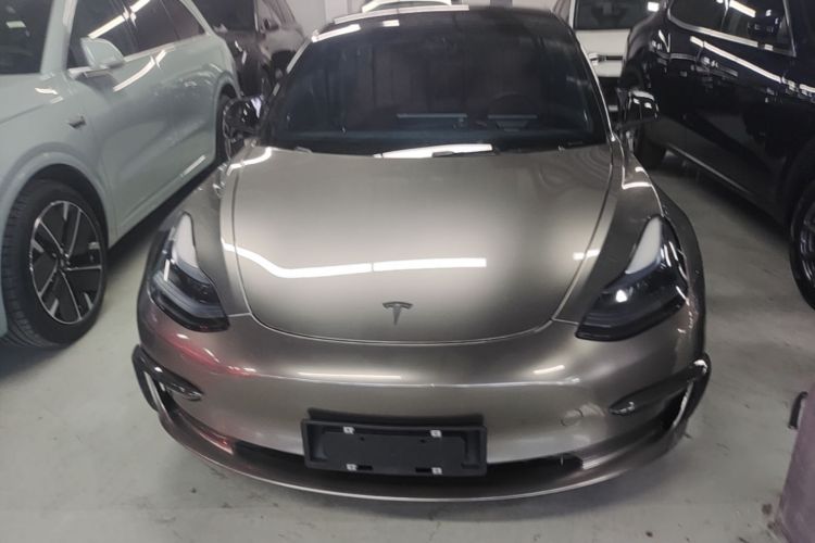 Tesla Model 3 2023 car image #3