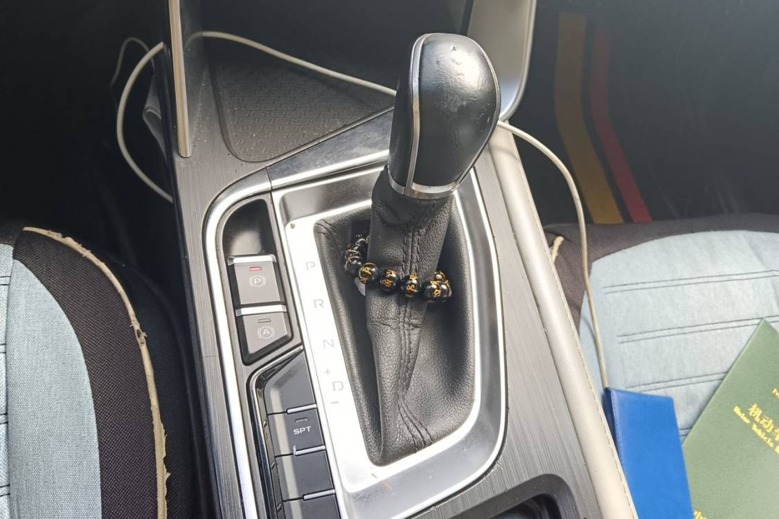 GEELY Binray 2018 imagen de coche #27