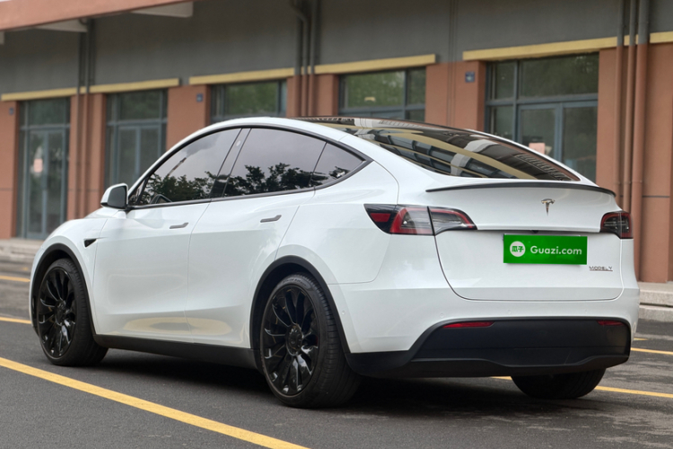 Tesla Model Y 2022 #7 Tesla Model Y 2022 car image #7