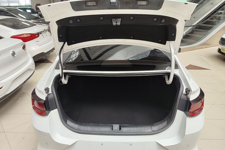 GEELY Emgrand L 2022 car image #19