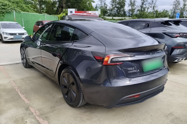 Tesla Model 3 2025 car image #5