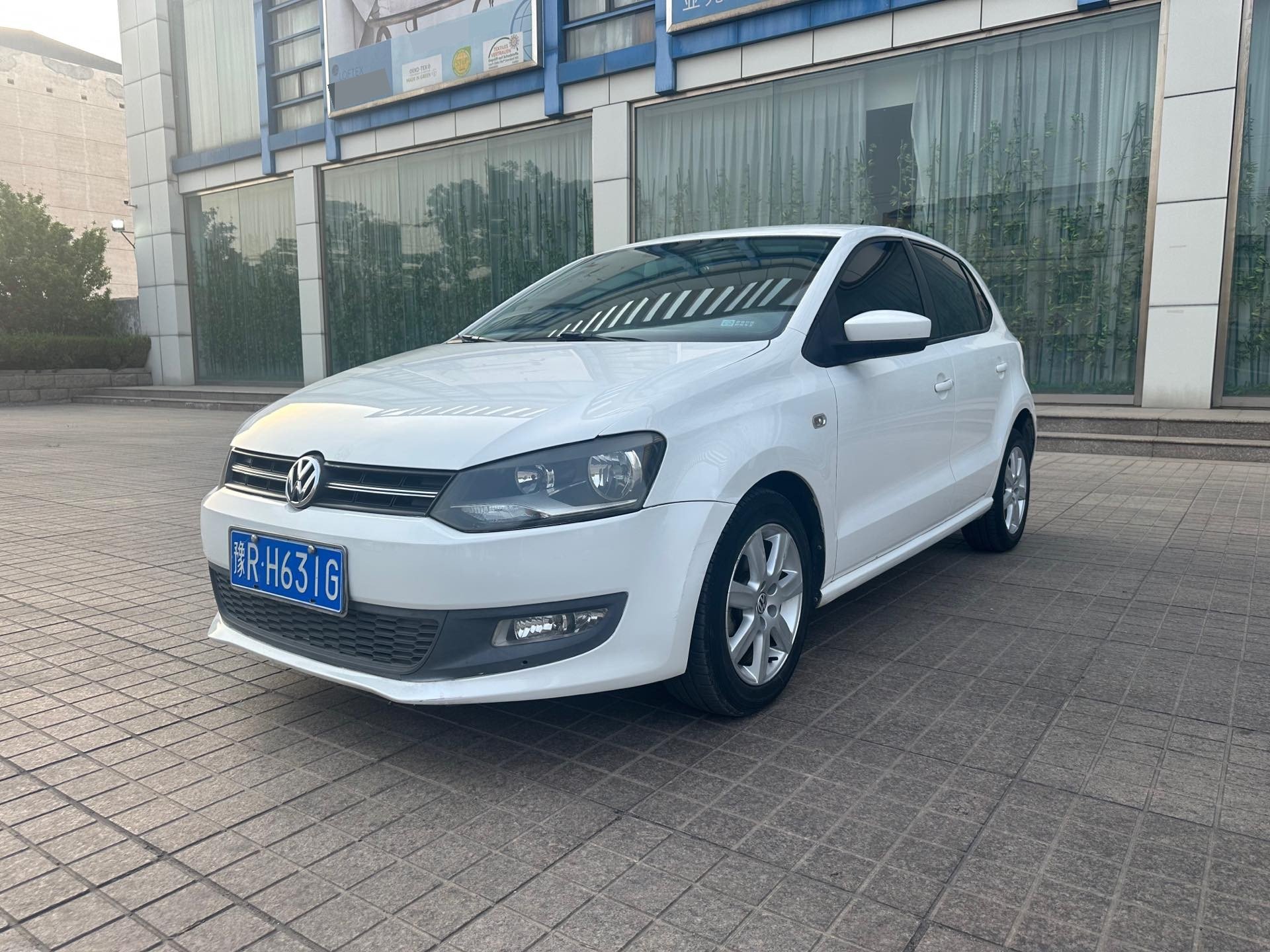 Volkswagen Polo 2013 Volkswagen Polo 2013 car image
