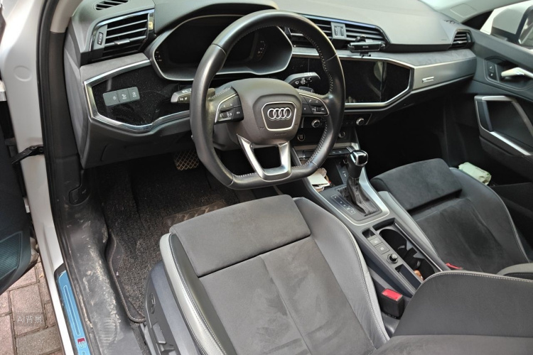 Audi Q3 2021 #11 Audi Q3 2021 car image #11