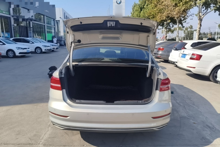 Volkswagen Lavida 2019 #19 Volkswagen Lavida 2019 car image #19