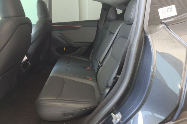 Tesla Model Y 2025 #17 Tesla Model Y 2025 car image #17