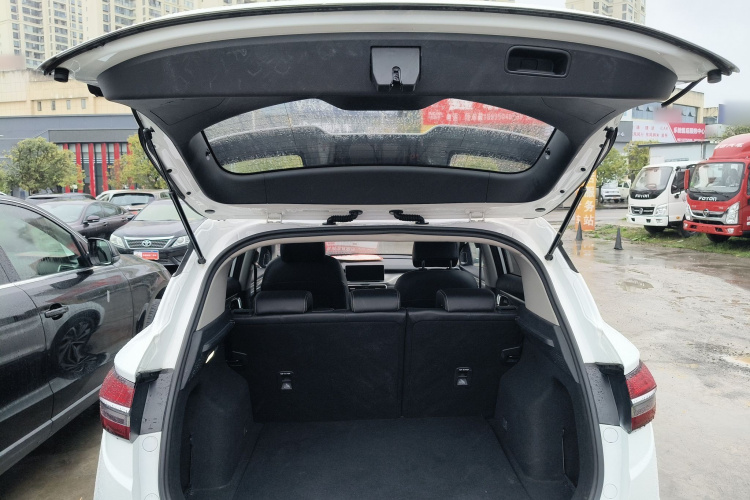 GEELY Coolray 2019 immagine di auto #19