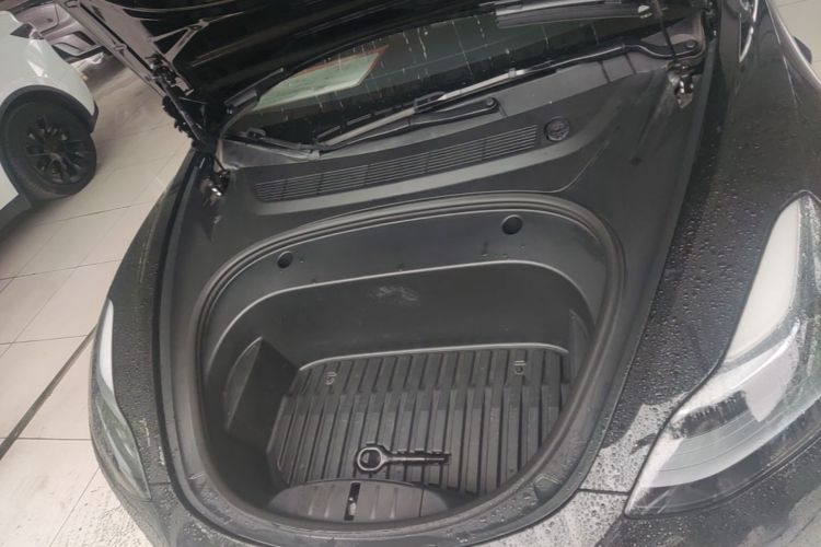 Tesla Model 3 2023 car image #20