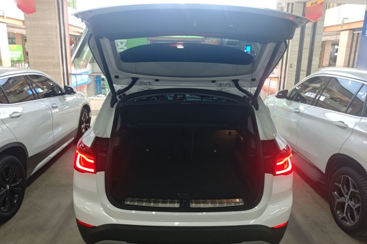 BMW X1 2018 #21 BMW X1 2018 car image #21