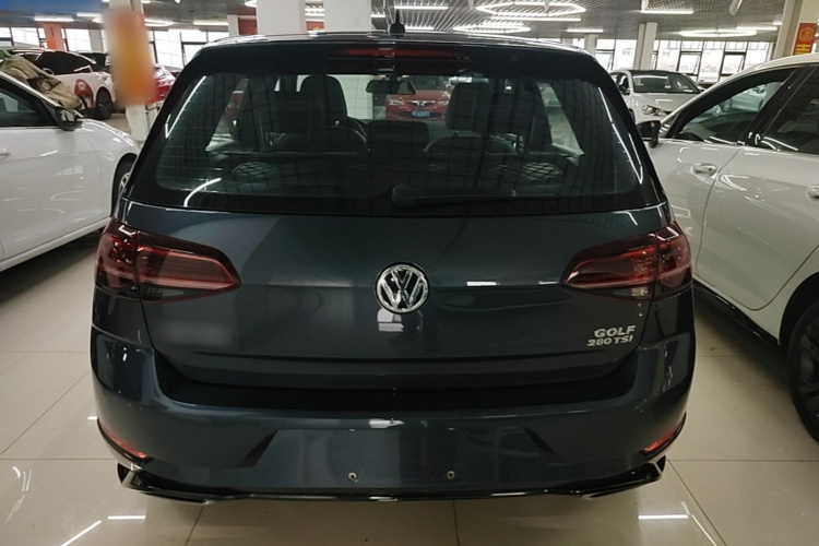 Volkswagen Golf 2020 car image #6
