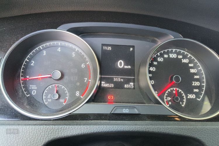Volkswagen Golf 2018 car image #13