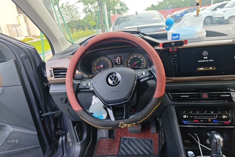 Volkswagen Tharu 2021 car image #12
