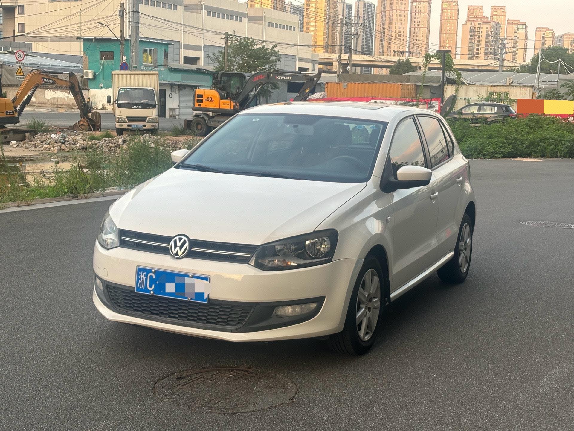 Volkswagen Polo 2014 car image 