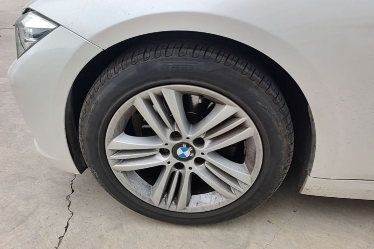 BMW 3 Series 2017 #9 BMW 3 Series 2017 car image #9