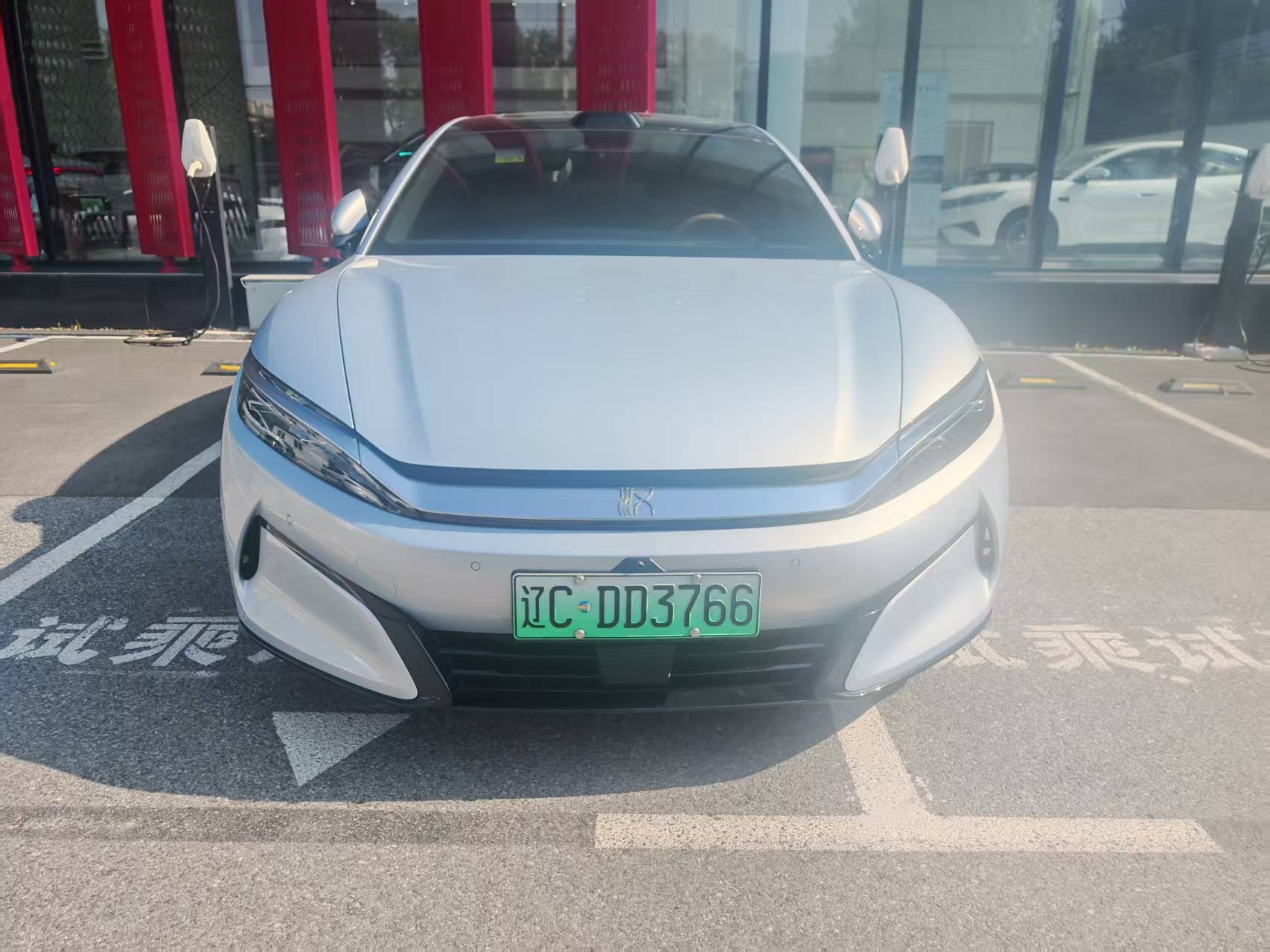 BYD HanL 2025 car image #3