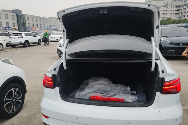 Audi A3 2020 immagine di auto #19