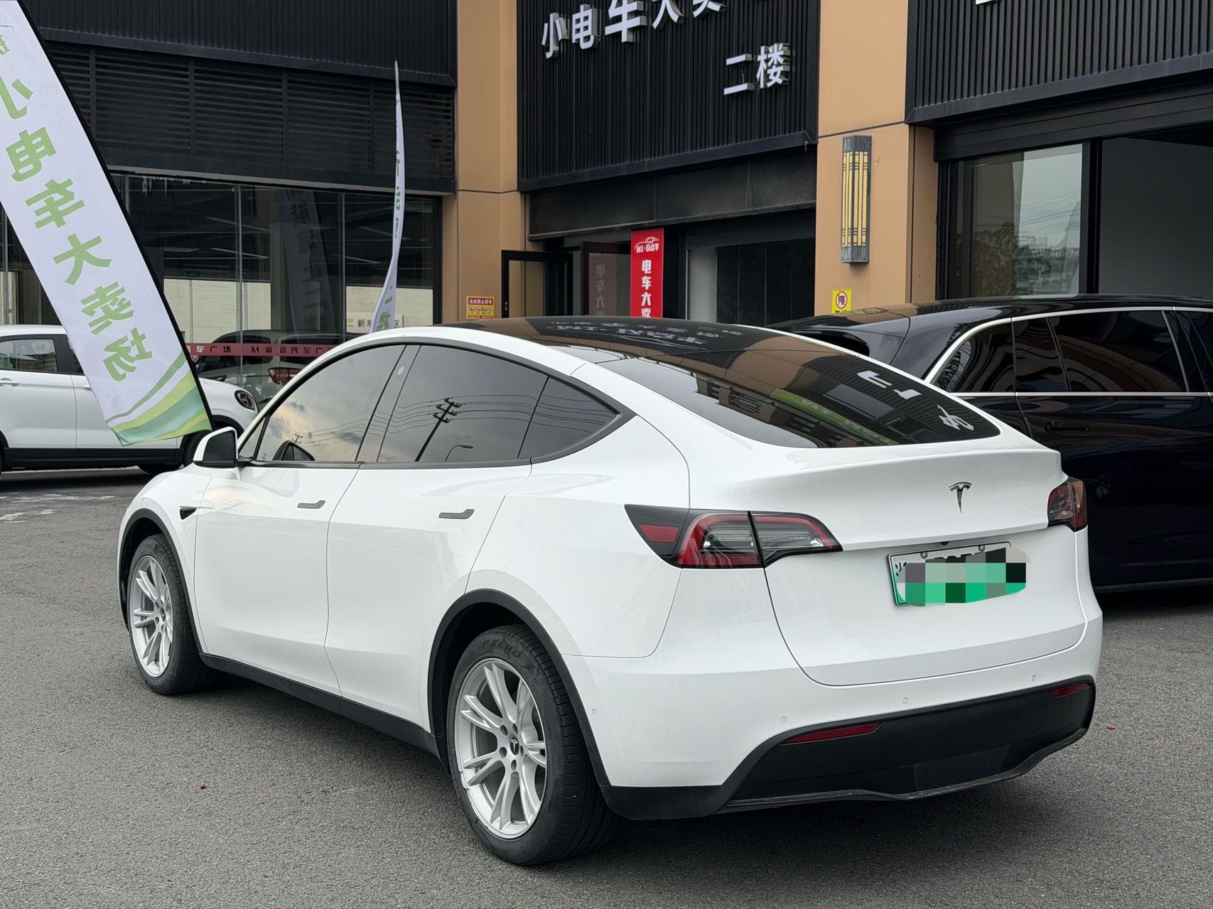 Tesla Model Y 2022 car image #4
