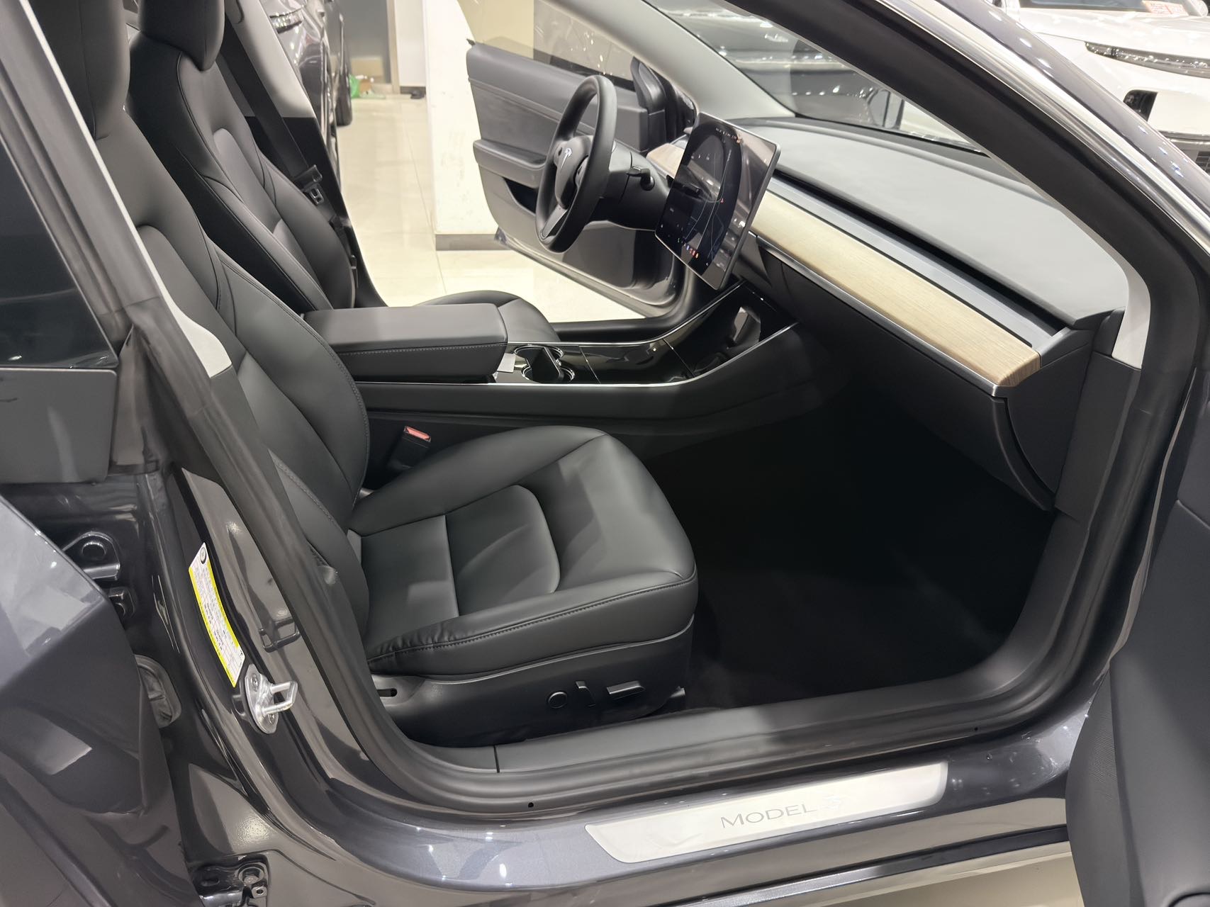 Tesla Model 3 2020 #7 Tesla Model 3 2020 صورة سيارة #7
