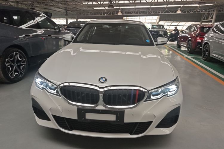 BMW 3 Series 2021 car image #3
