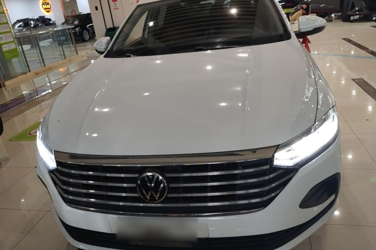 2023 immagine di auto #3