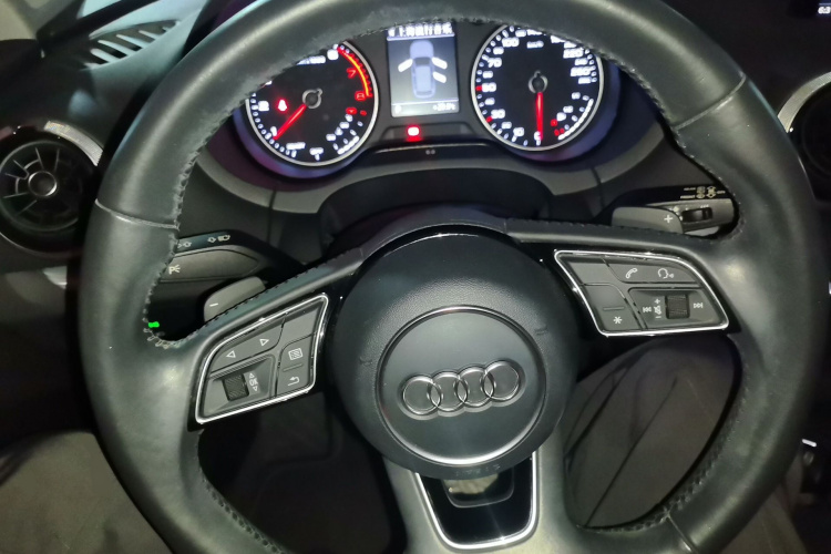 Audi A3 2017 car image #11