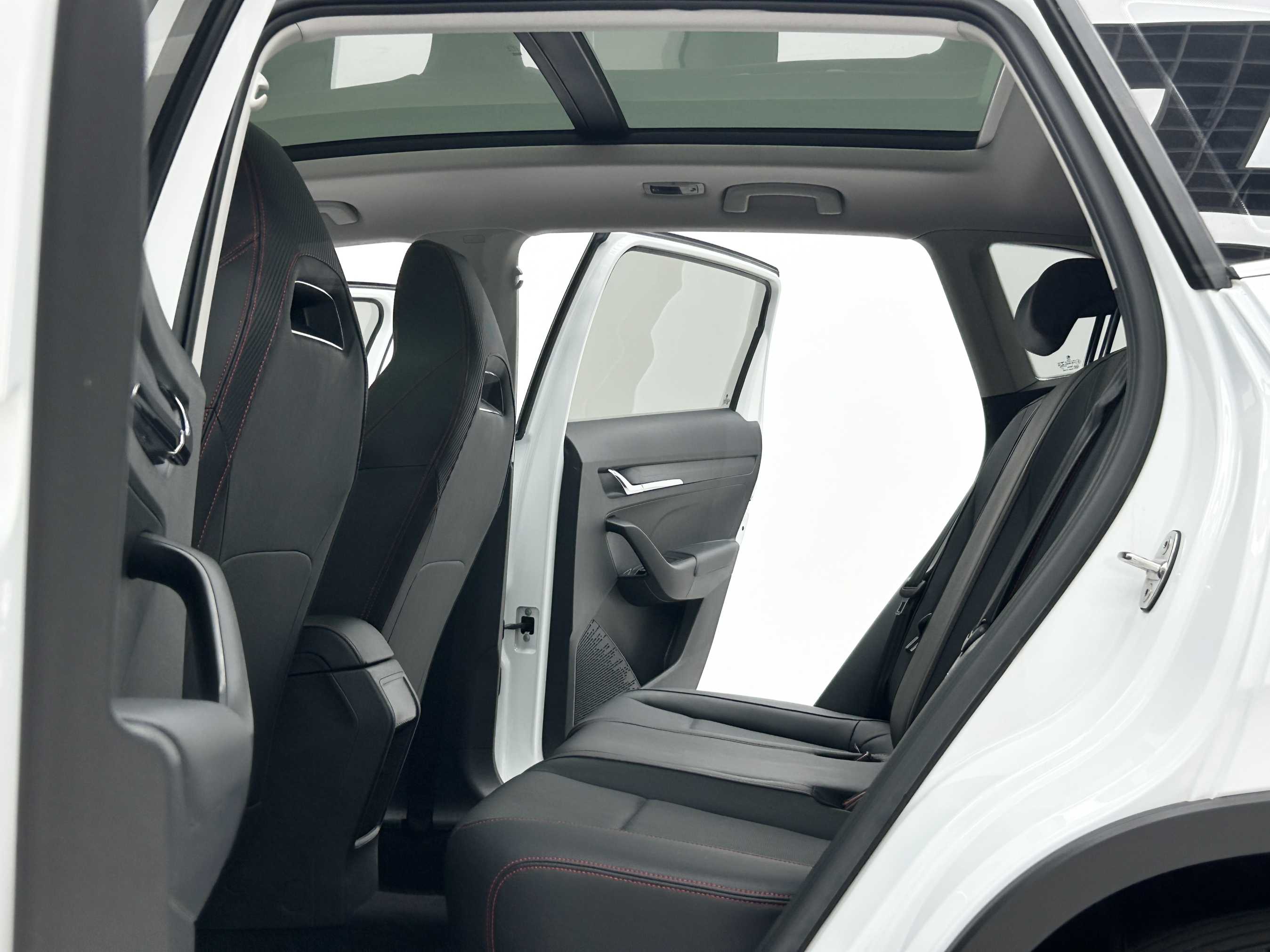 Skoda Kamiq 2024 immagine di auto #3