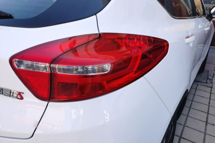 GEELY Emgrand GS 2019 صورة سيارة #8